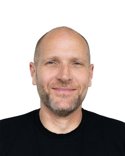 Mitarbeiterfoto_Tom_I.jpg